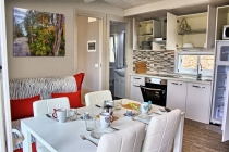 mobilheim-gardasee-5-personen-ess-wohnecke-06
