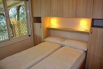 mobilheim-camping-gardasee-castelletto-lemaior-peler3-2zimmer02