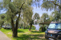 camping-gardasee-brenzone-sul-garda-le-maior-stelplatz-52